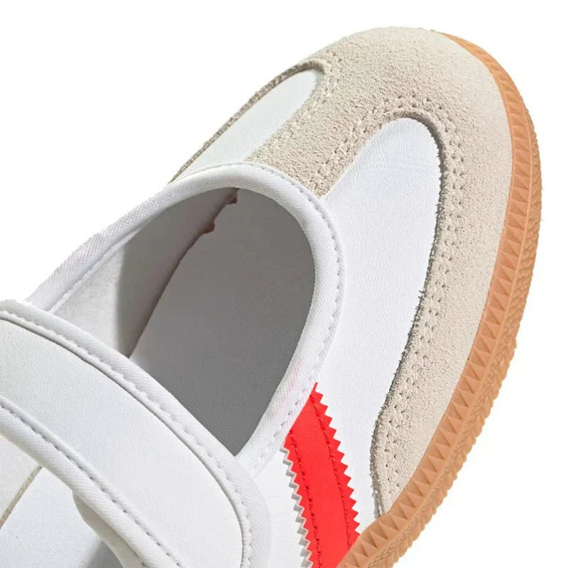 color:White&red