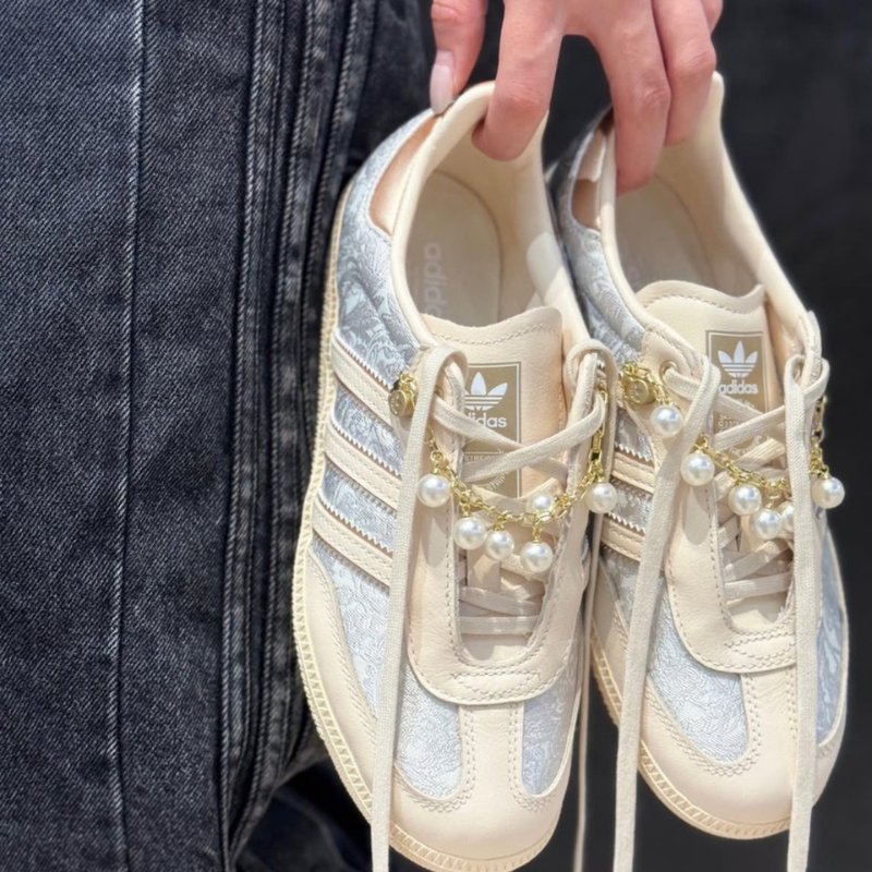 Samba Clover Desert Edition