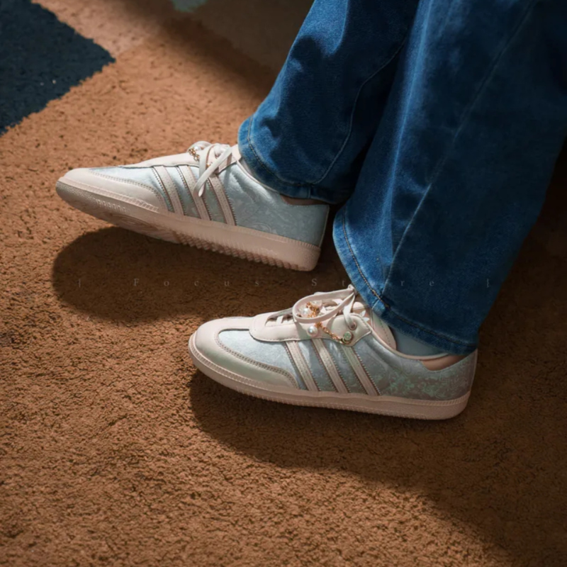 Samba Clover Desert Edition