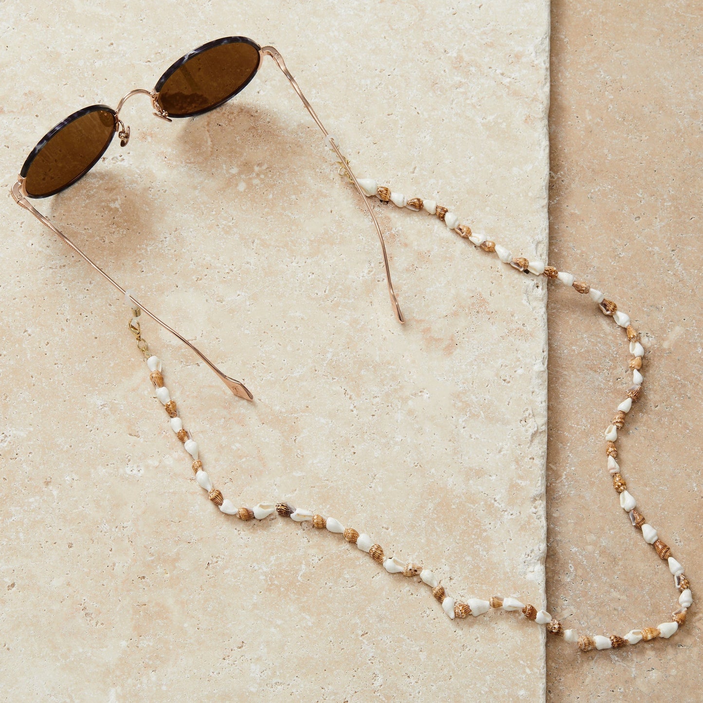 Shell Chain in White and Brown – Bralivo 2