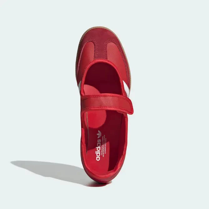 color:Red
