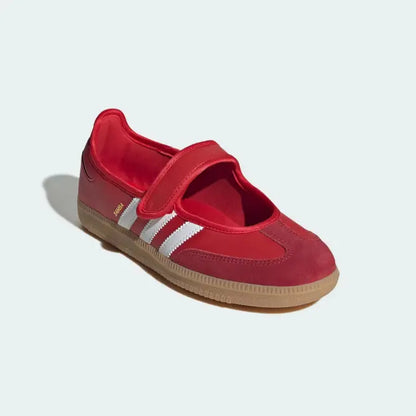 color:Red