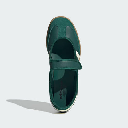 color:Green