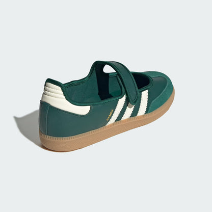 color:Green