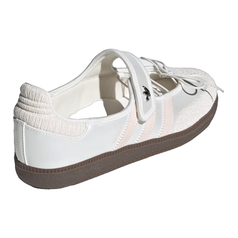 color:Cloud White Pink