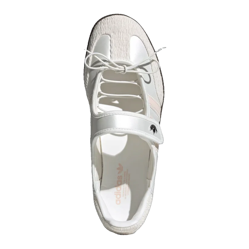 color:Cloud White Pink