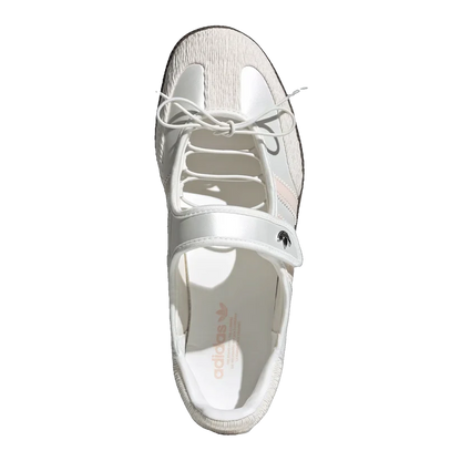 color:Cloud White Pink