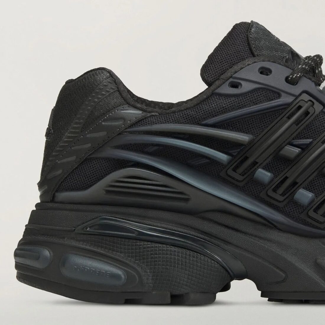 Adistar Jellyfish Pharrell Williams Triple Black